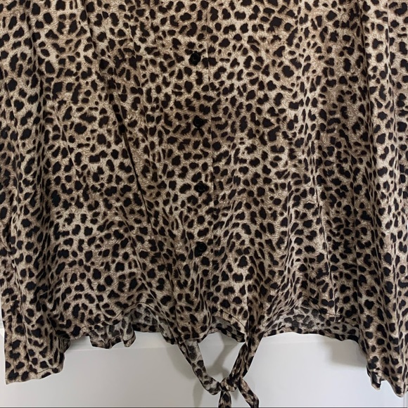 Light Leopard button up with tie front - Torrid 3X - Picture 5 of 5
